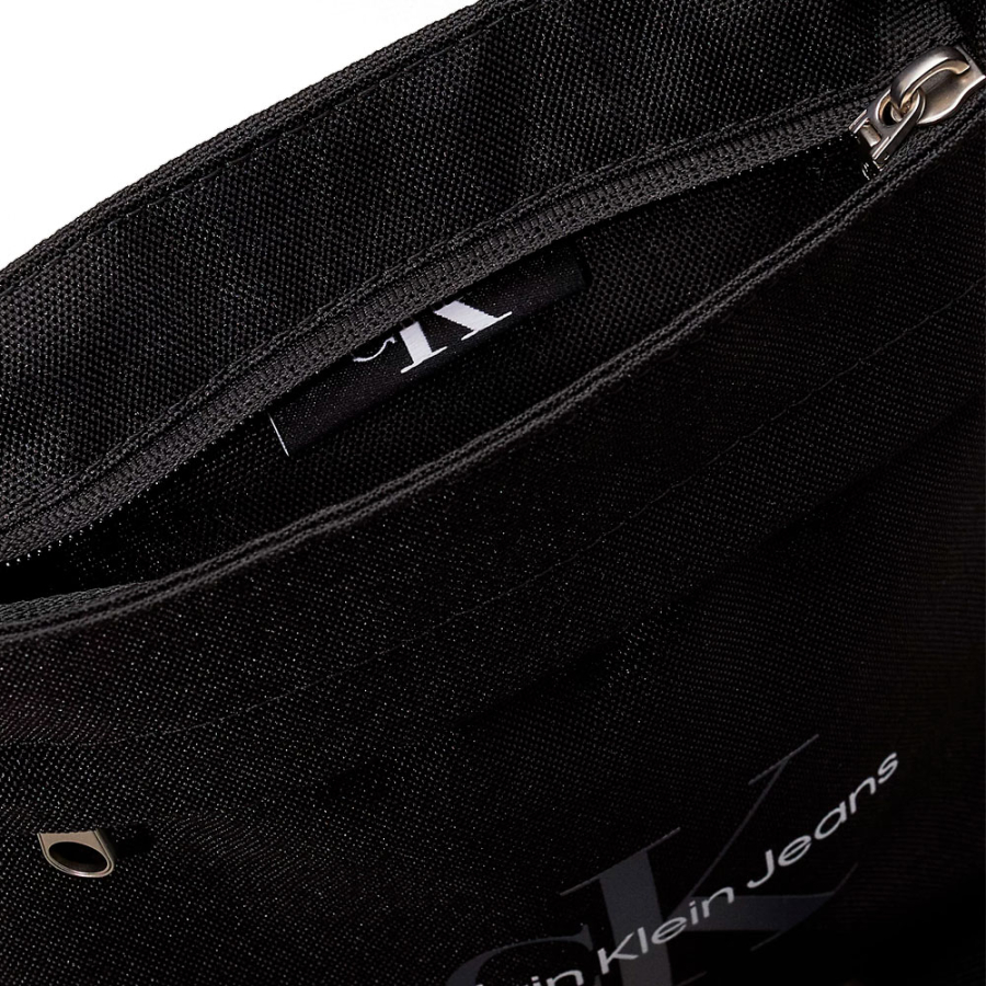 flat-shoulder-bag-with-logo