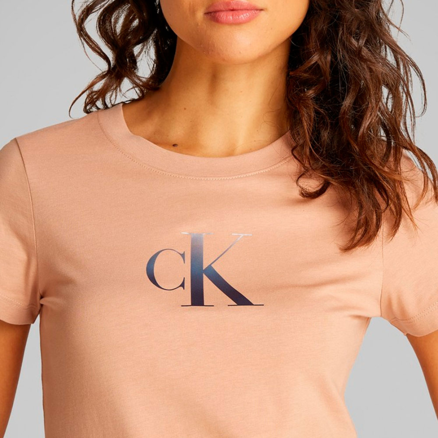 monogramm-slim-t-shirt