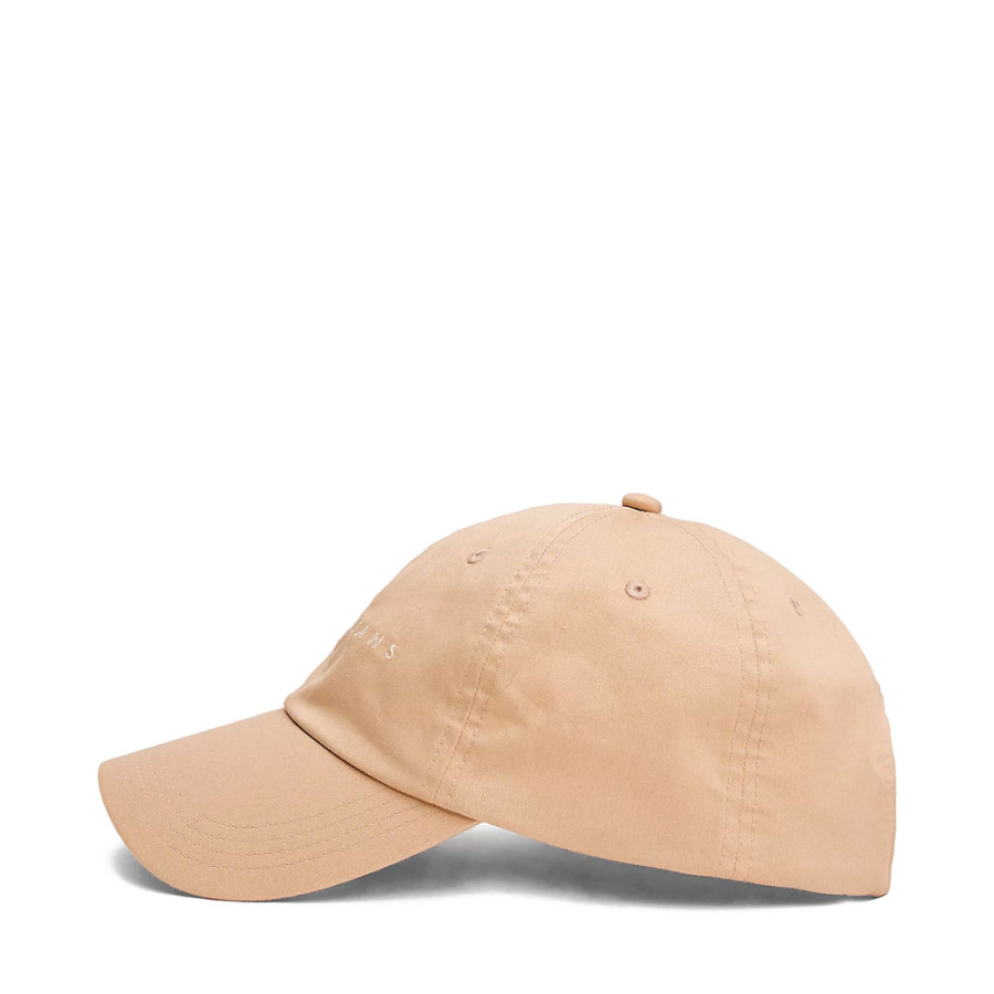 baseball-cap-with-embroidered-logo