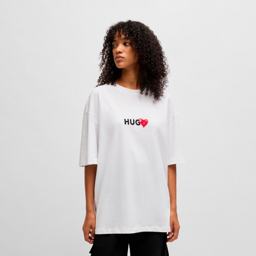 knitted-t-shirt-with-heart-illustration