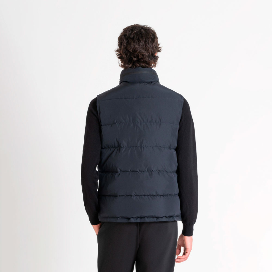 regular-fit-sleeveless-jacket-with-dupont-sorona-synthetic-filling