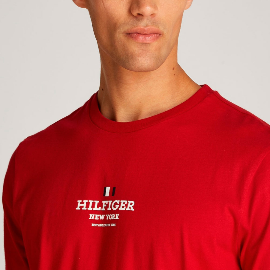 camiseta-de-cuello-redondo-con-logo