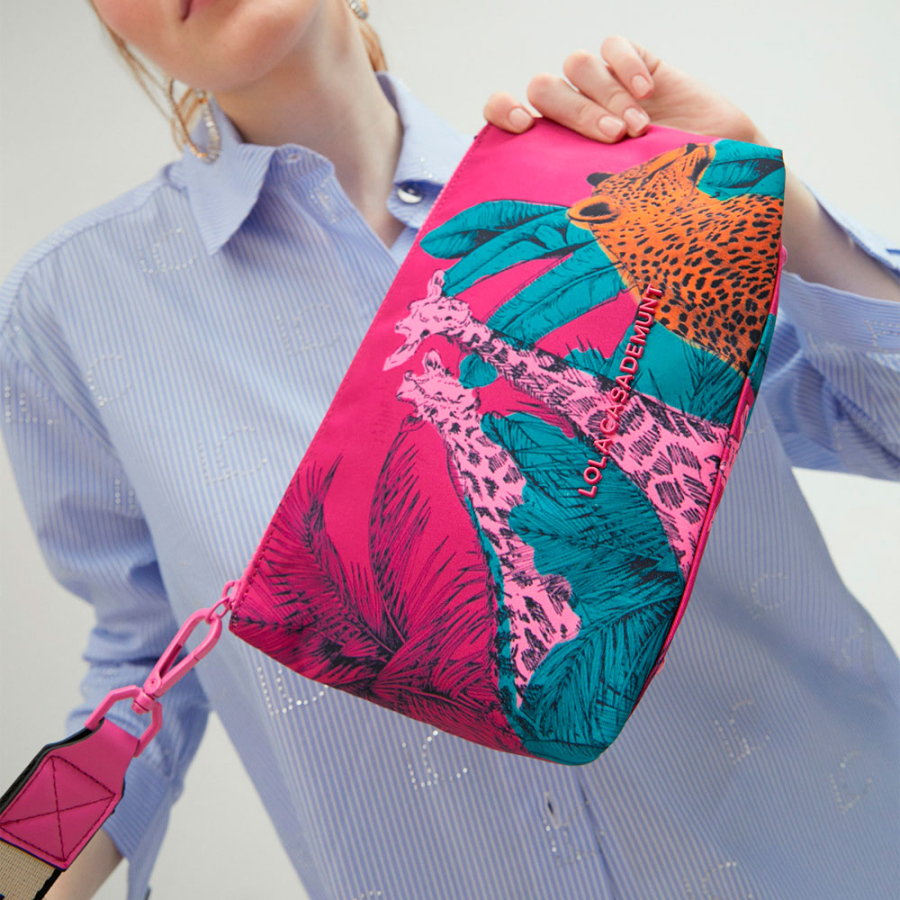 multicolor-animal-print-nylon-toiletry-bag