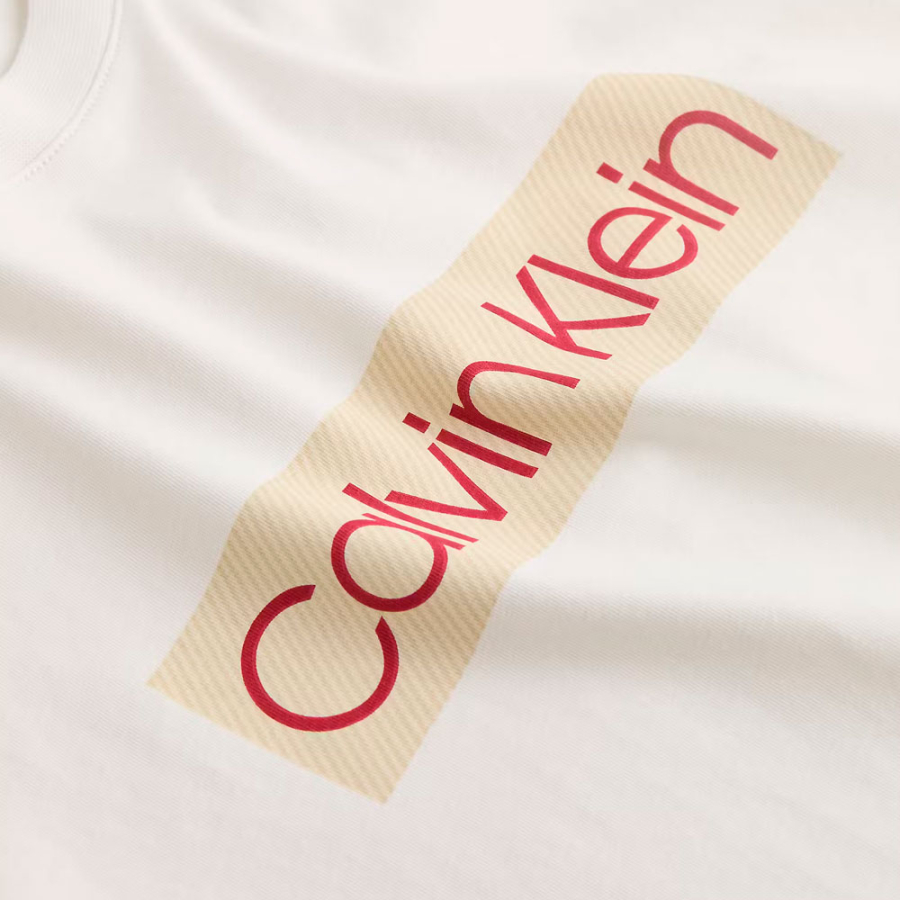 camiseta-com-logotipo