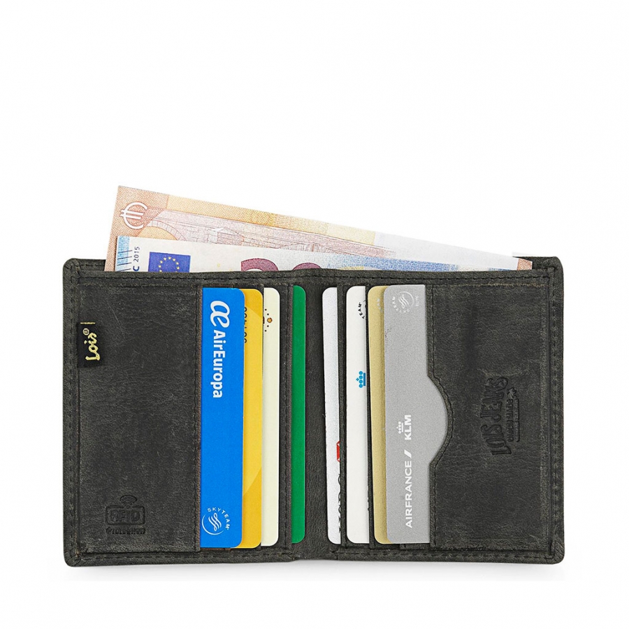 black-leather-men-s-wallet
